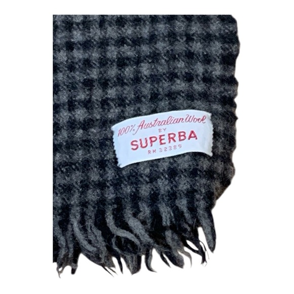 Men's Superba 100% Aussie Wool Black and Gray Checkered Scarf - Picture 4 of 4